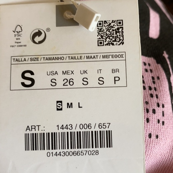 NWT. Zara Pink "New York" Print Sweatshirt. Size S. - Picture 4 of 7